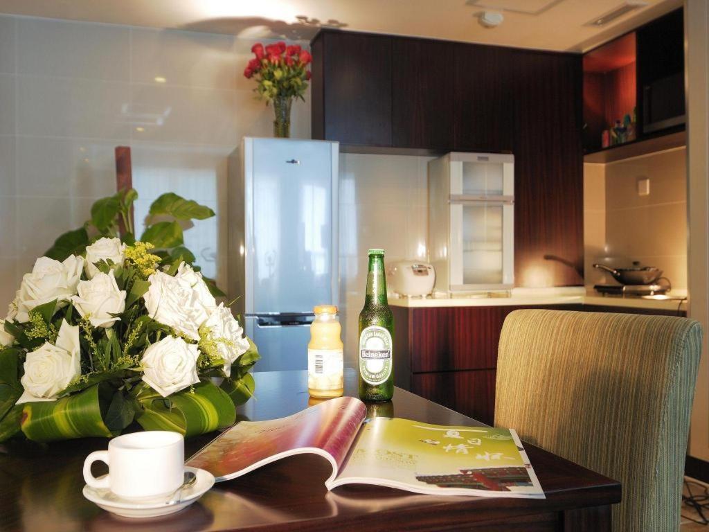 Hubei Poly Hotel Ухан Екстериор снимка