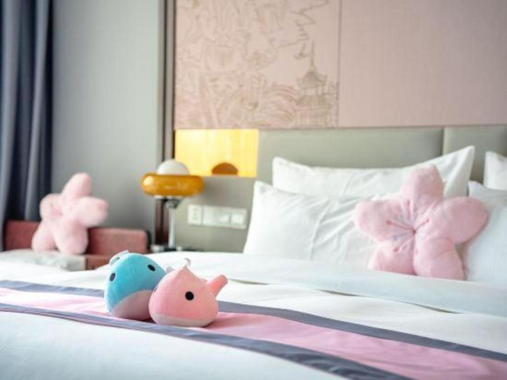 Hubei Poly Hotel Ухан Екстериор снимка