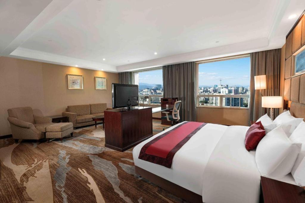 Hubei Poly Hotel Ухан Екстериор снимка