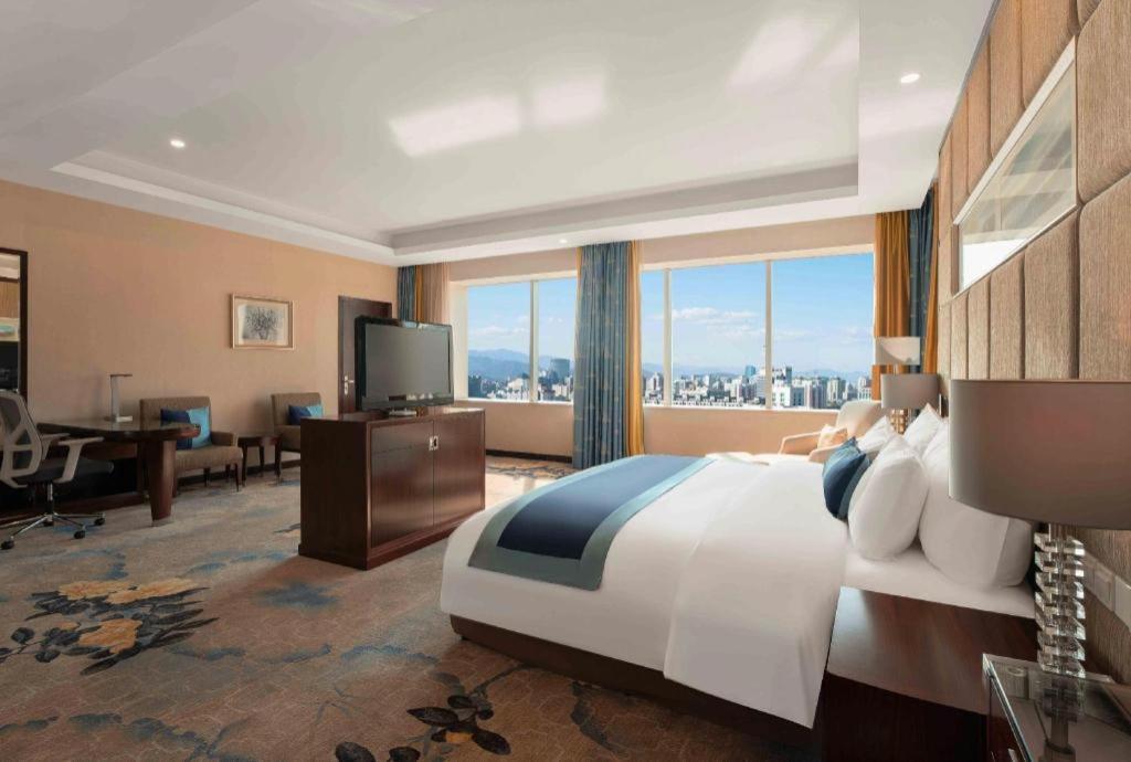 Hubei Poly Hotel Ухан Екстериор снимка