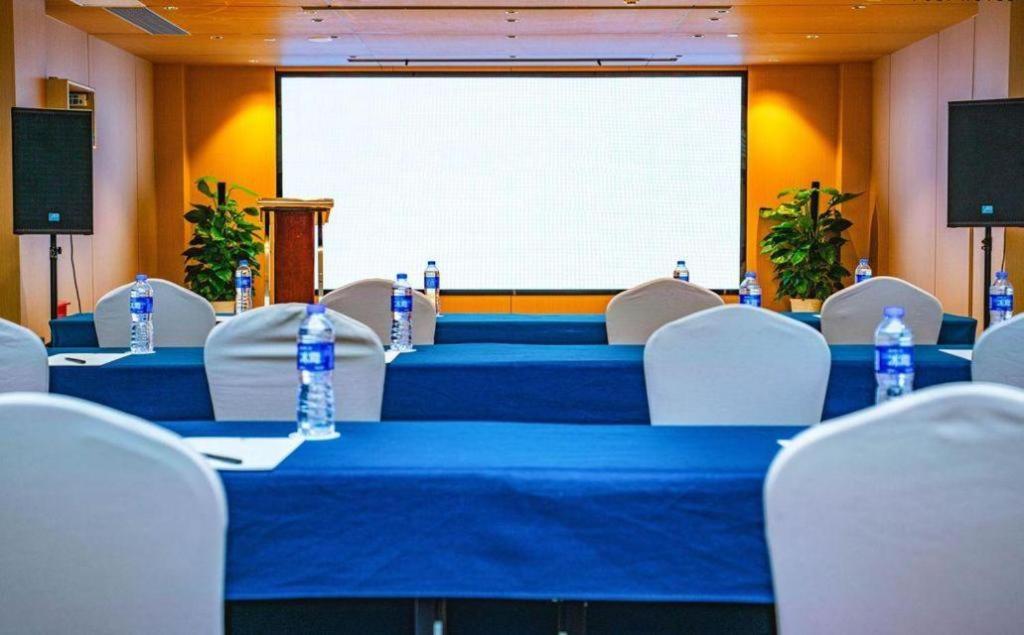 Hubei Poly Hotel Ухан Екстериор снимка